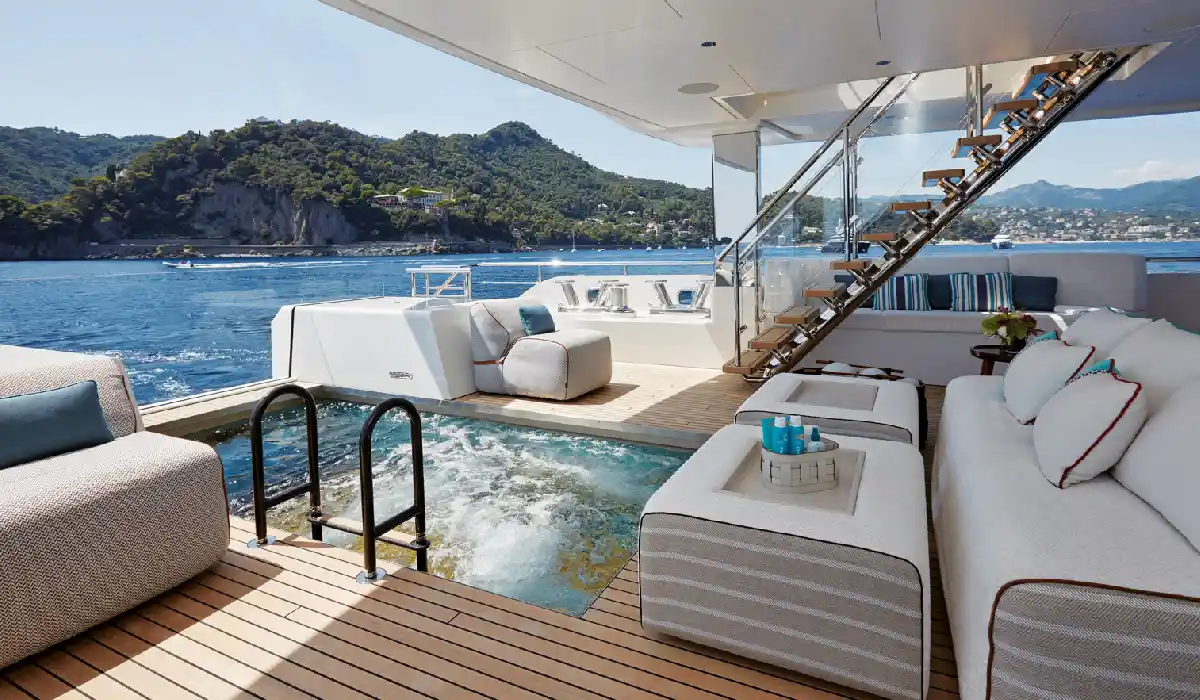 Feadship - Somnium - Best Yacht Rentals - Best Preowned Yachts - Exclusive Concierge Club.webp